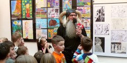 Kolorowa wystawa prac małych artystów połączona ze słodką ucztą