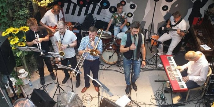 Piano Blues Band zagra Na Dywaniku u Marii